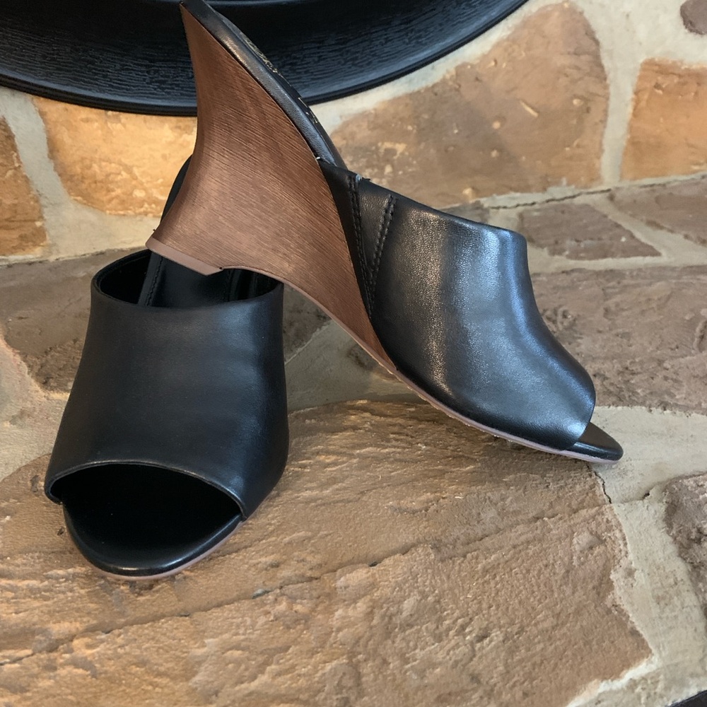Vince Camuto Black Leather Wedge NWT